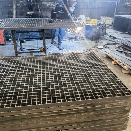 鋼格柵選購雷區：這 5 種產品再便宜也別買