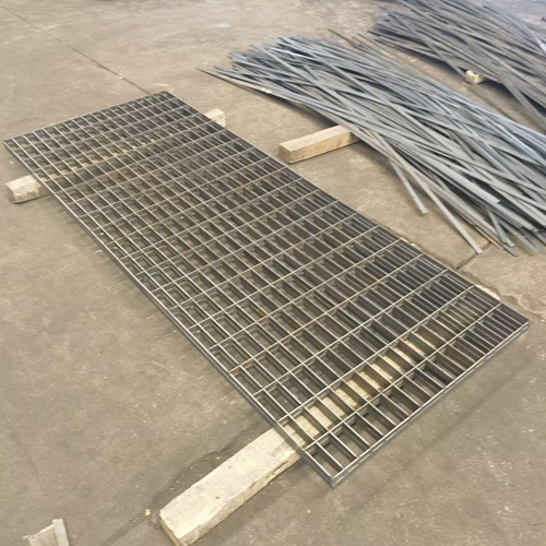 鋼格柵對比傳統(tǒng)材料，優(yōu)勢竟有這么多？