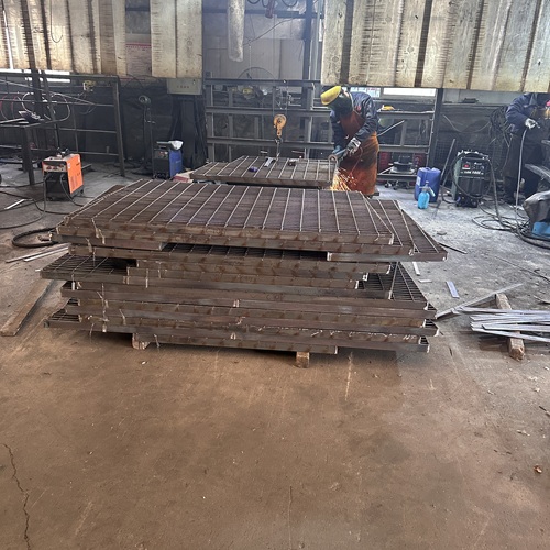 鋼格板出口市場機遇與挑戰并存