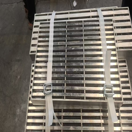 糧倉檢修平臺鋼格板用途及防腐處理