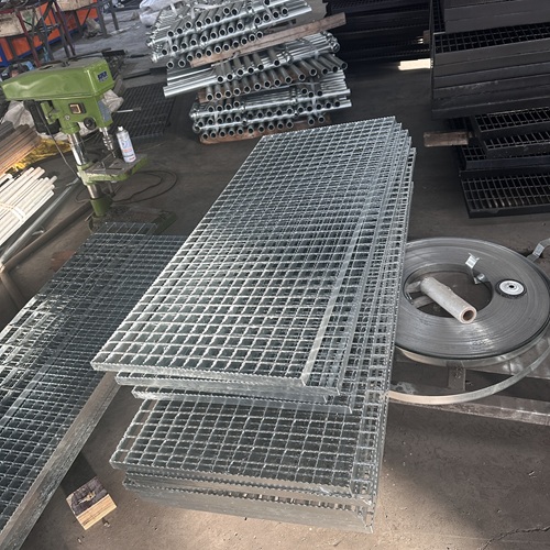 鋼格板不合格免費退換的廠家怎么選